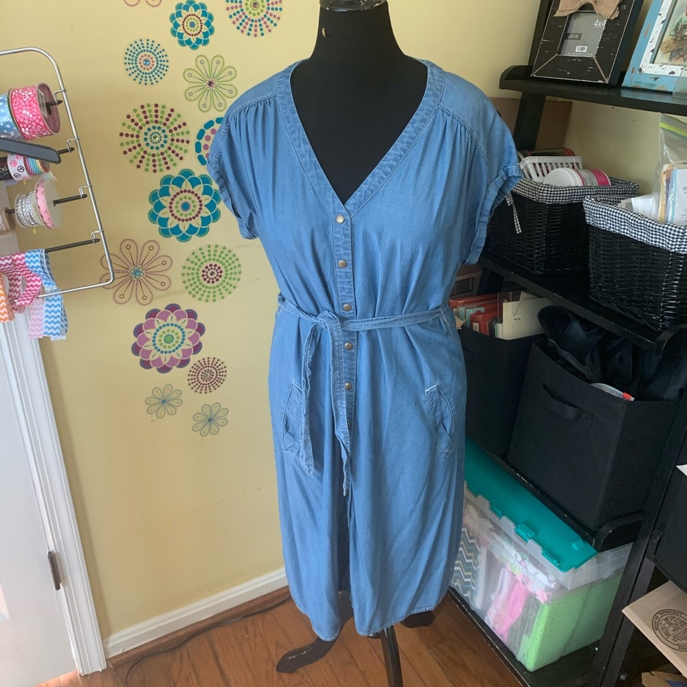 Light weight, denim dress with tie at waist, Sz 12
